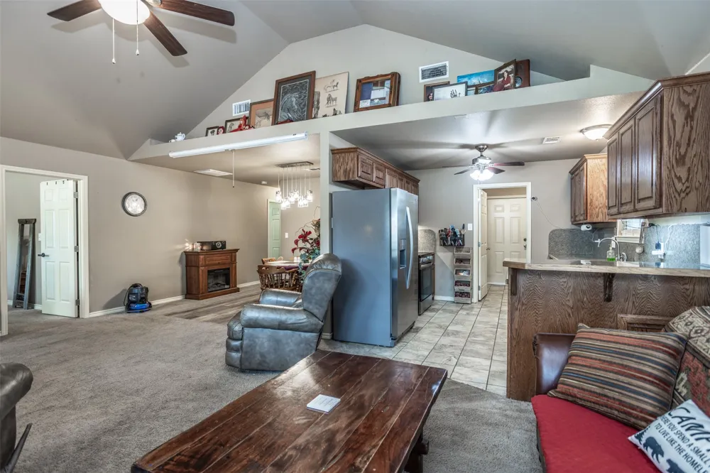 406 W Elm Street Collinsville, TX 76233