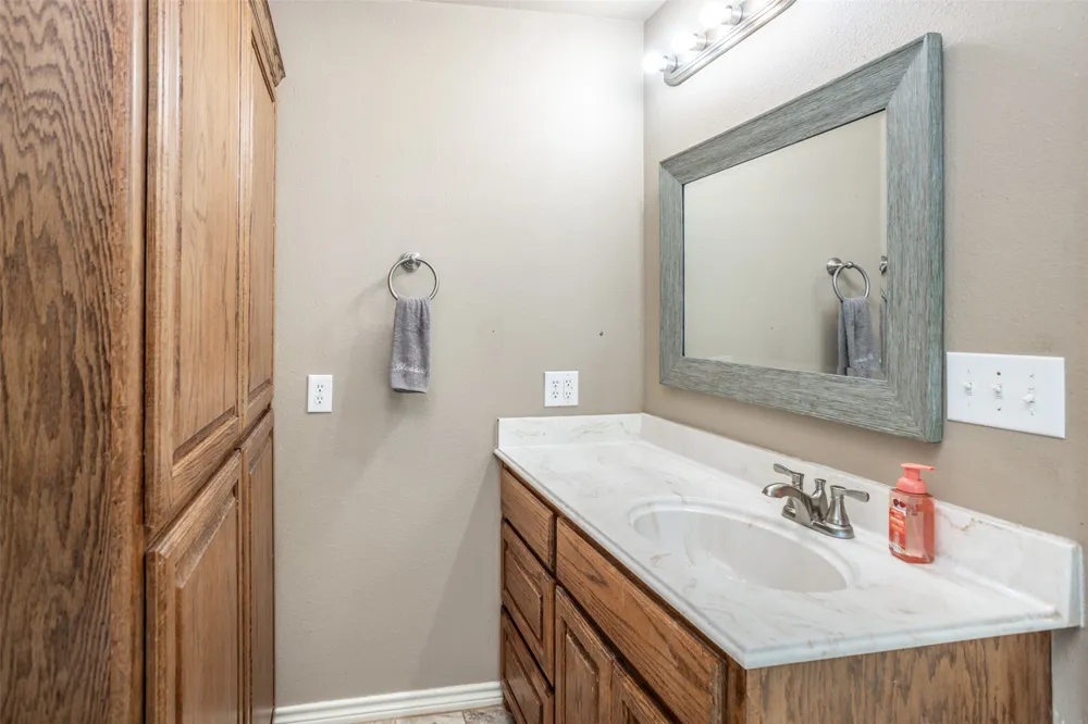 406 W Elm Street Collinsville, TX 76233