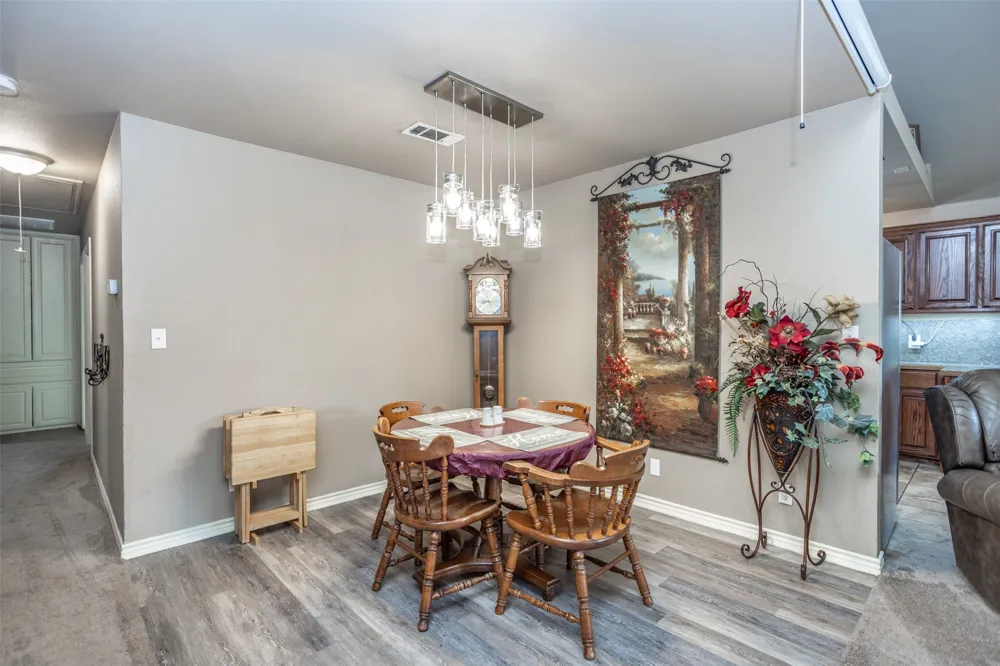 406 W Elm Street Collinsville, TX 76233