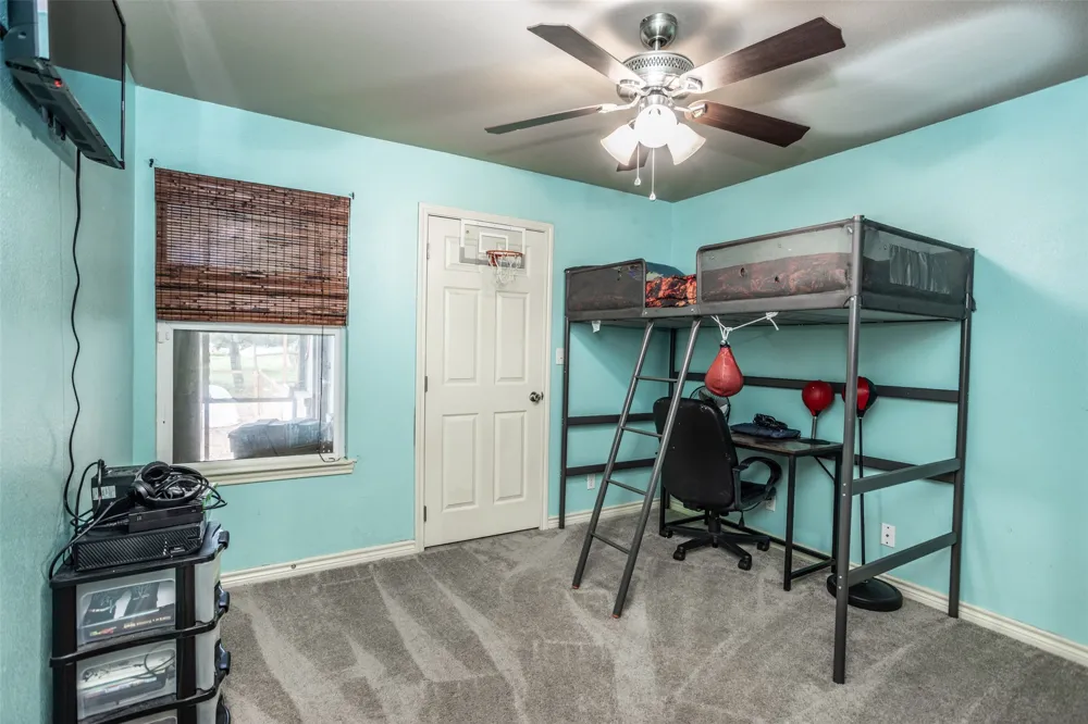 406 W Elm Street Collinsville, TX 76233