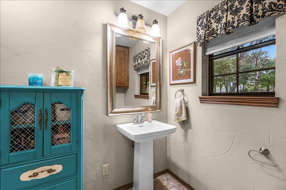 220 Annetta Willow Park, TX 76087