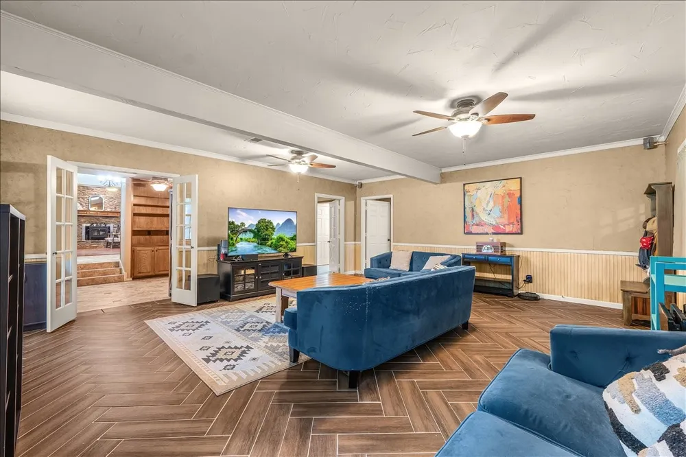 220 Annetta Willow Park, TX 76087