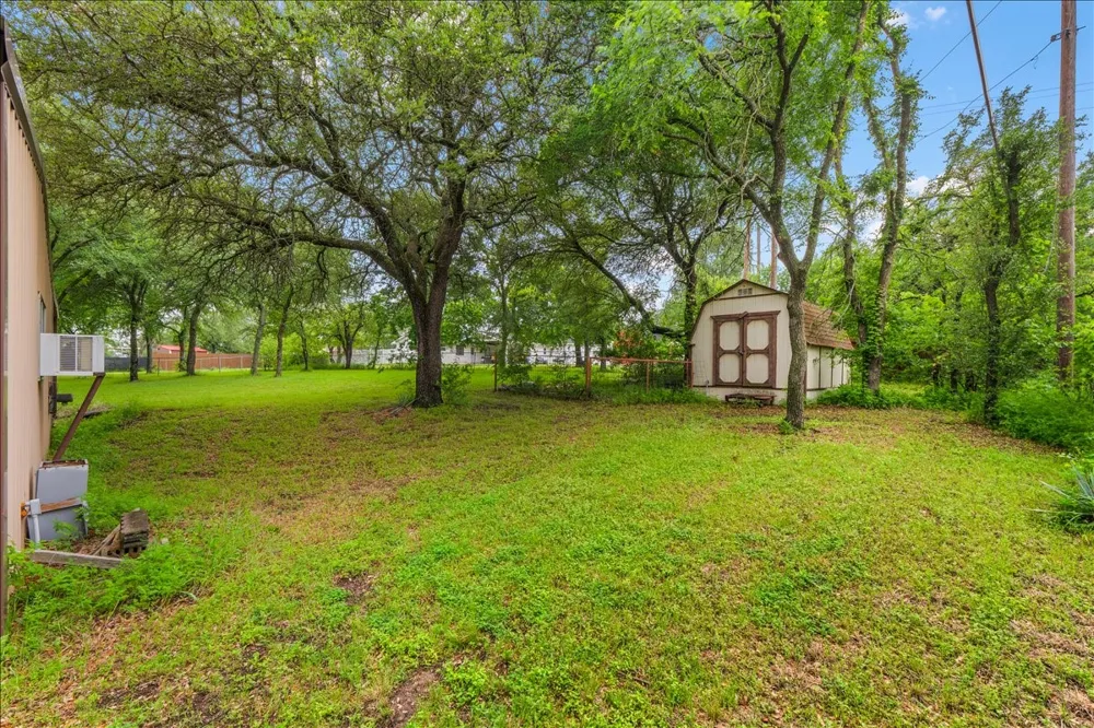 220 Annetta Willow Park, TX 76087