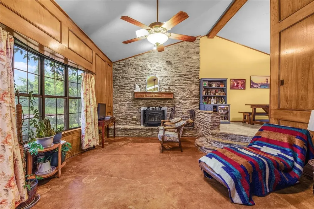 220 Annetta Willow Park, TX 76087