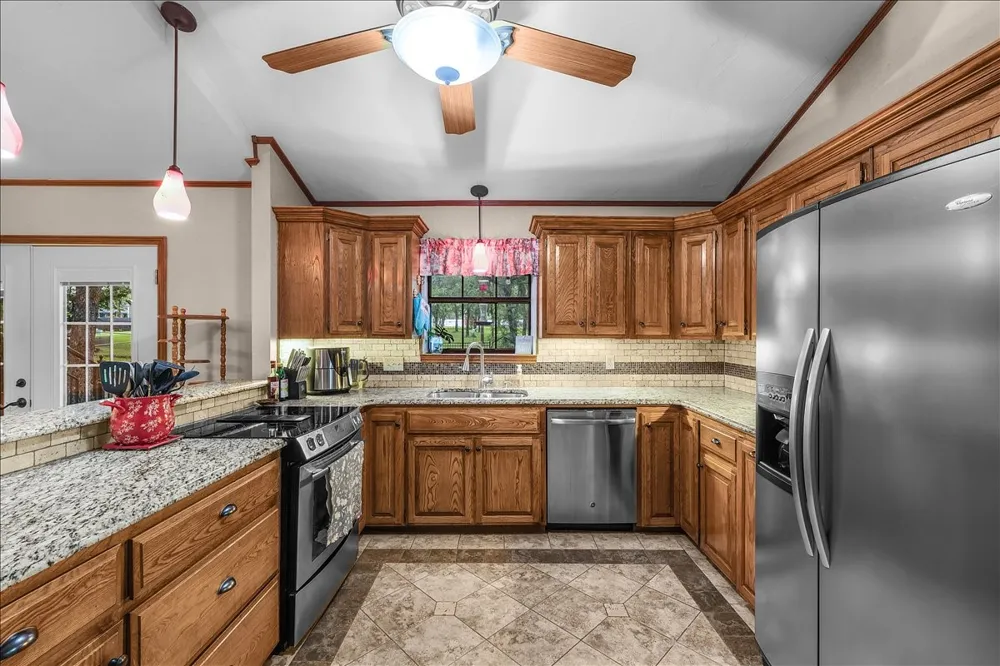 220 Annetta Willow Park, TX 76087