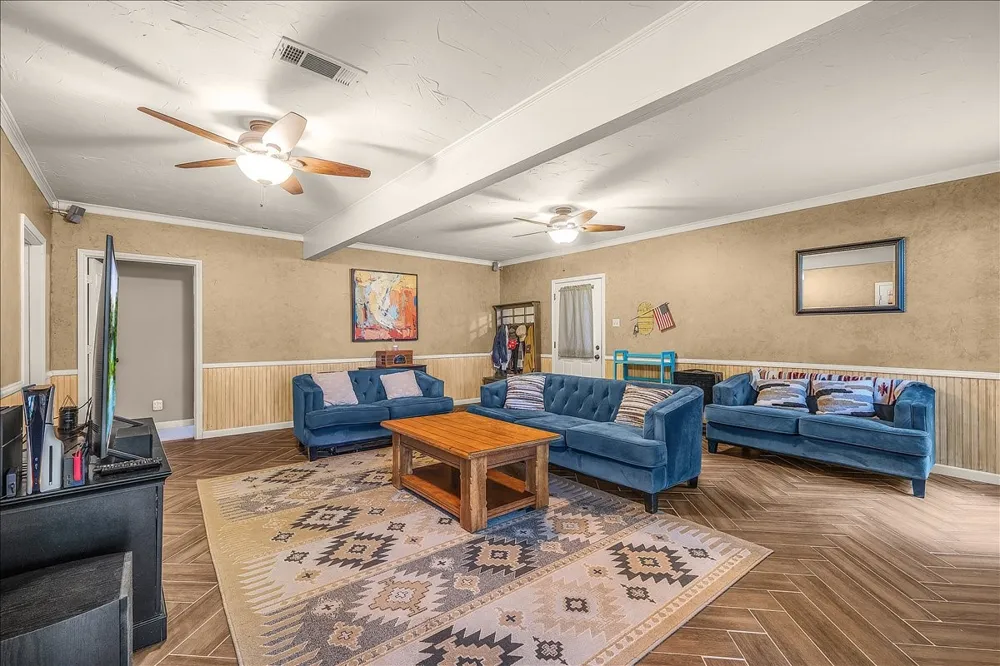 220 Annetta Willow Park, TX 76087