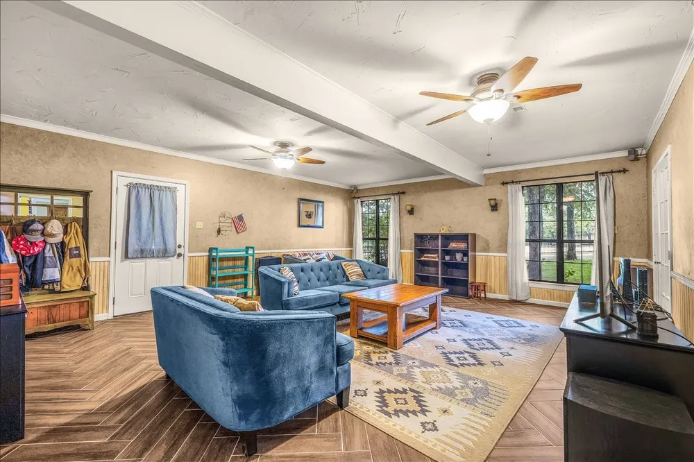 220 Annetta Willow Park, TX 76087