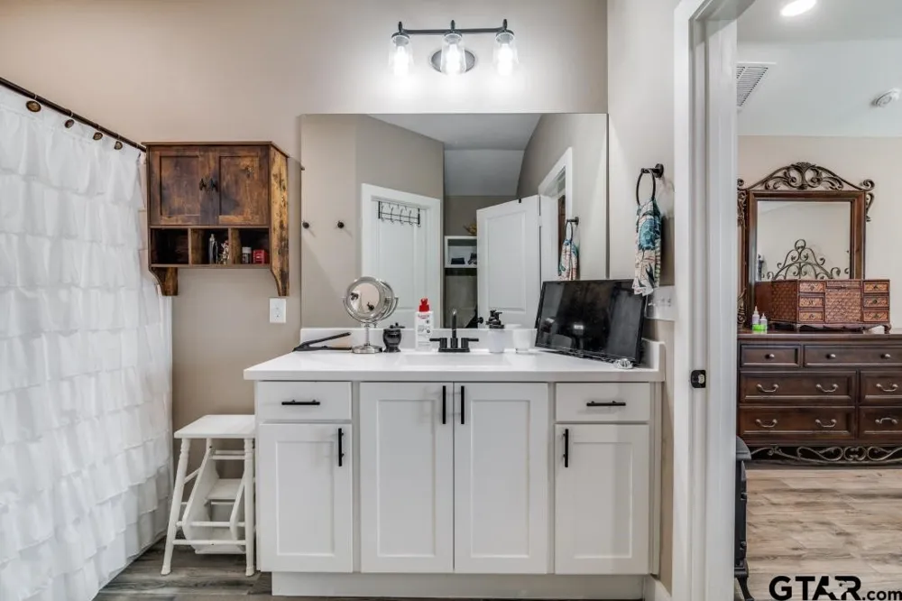 17409 Crossing Circle Lindale, TX 75771
