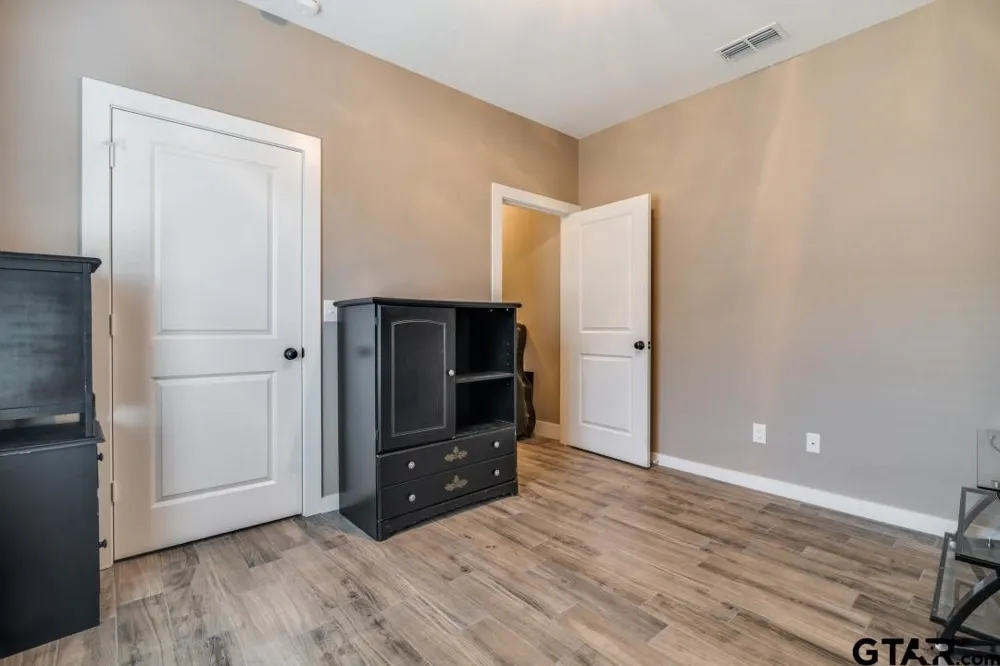 17409 Crossing Circle Lindale, TX 75771