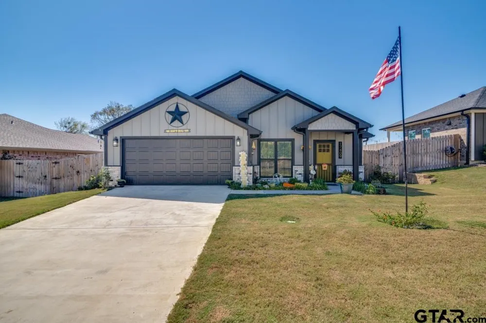 17409 Crossing Circle Lindale, TX 75771
