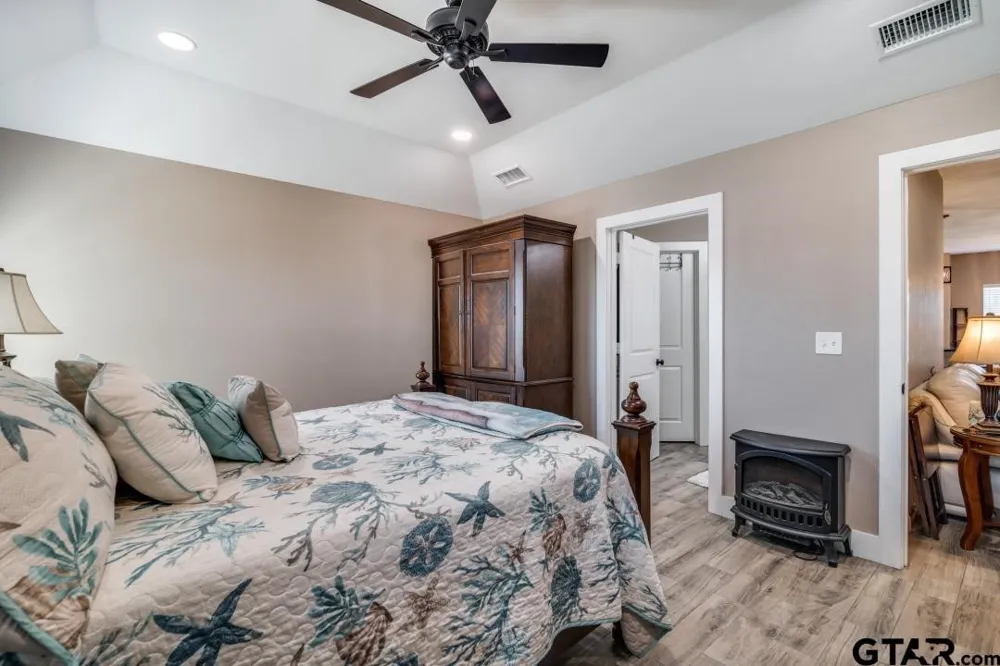 17409 Crossing Circle Lindale, TX 75771