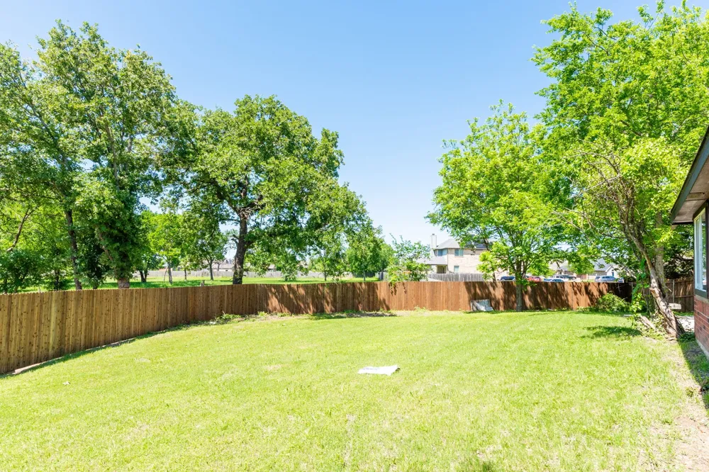 3901 Winter Park Balch Springs, TX 75180