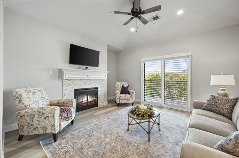 1873 Signal Ridge Place