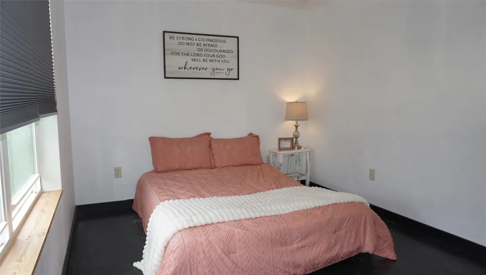 1410 Rs County Road 1235 Point, TX 75472