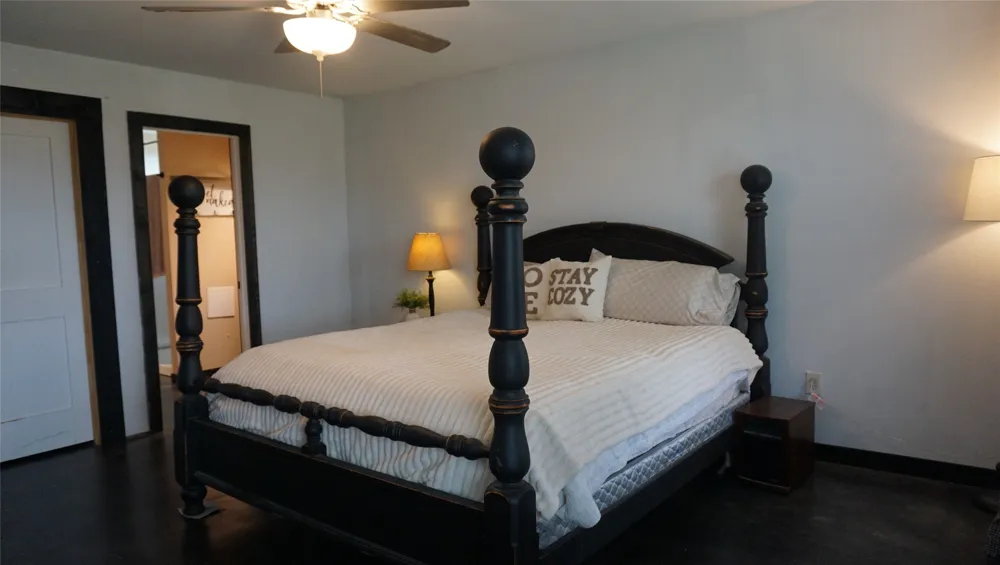1410 Rs County Road 1235 Point, TX 75472