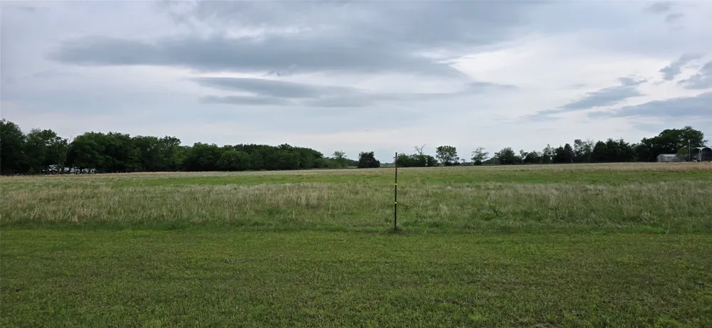 1410 Rs County Road 1235 Point, TX 75472