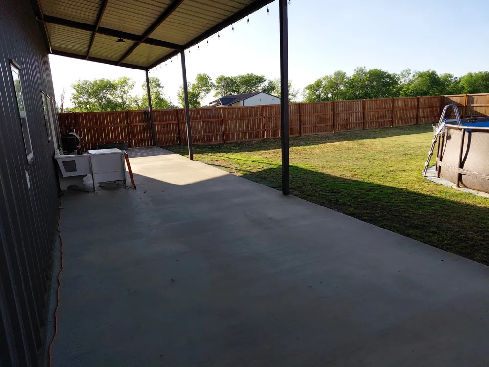 1410 Rs County Road 1235 Point, TX 75472