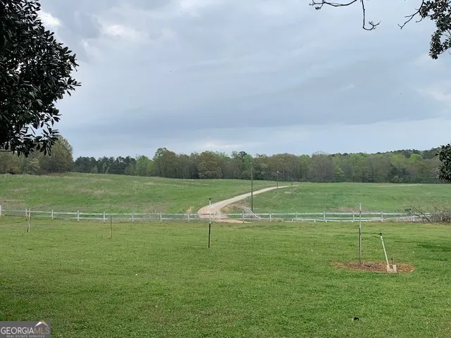 1211 Veterans DR Danielsville, GA 30633