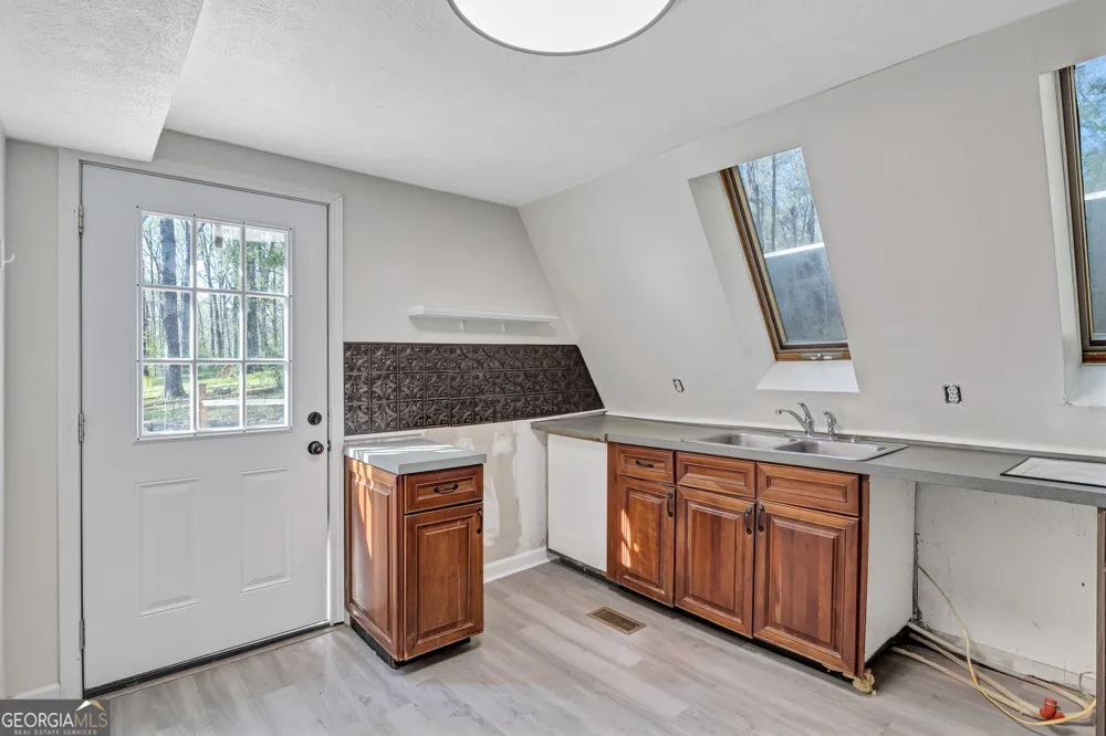 12005-A Hutcheson Ferry RD Chattahoochee Hills, GA 30268