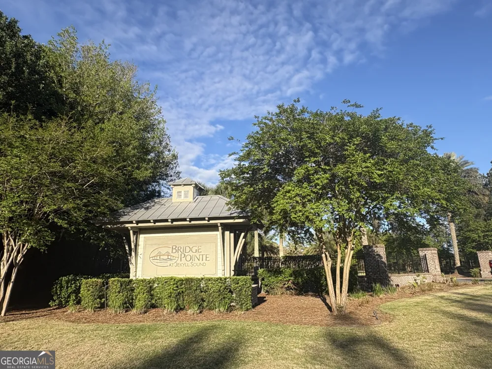 135 Beacon Pointe PKWY Waverly, GA 31565
