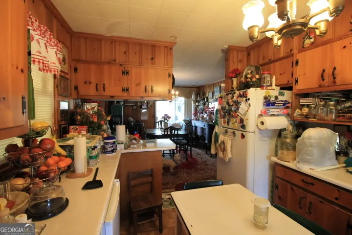 1749 Us Highway 1 N Alma, GA 31510