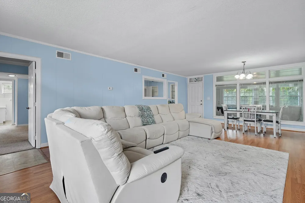 757 Old Screven RD Jesup, GA 31545