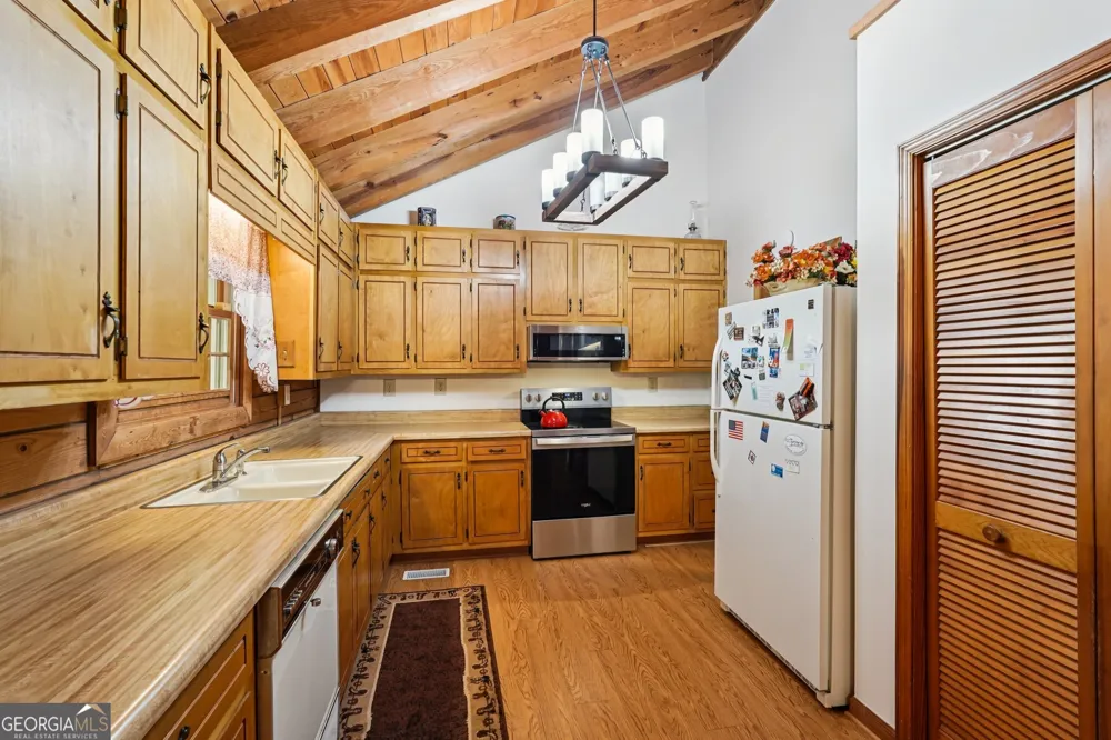 9120 Wilkerson Mill RD Chattahoochee Hills, GA 30268