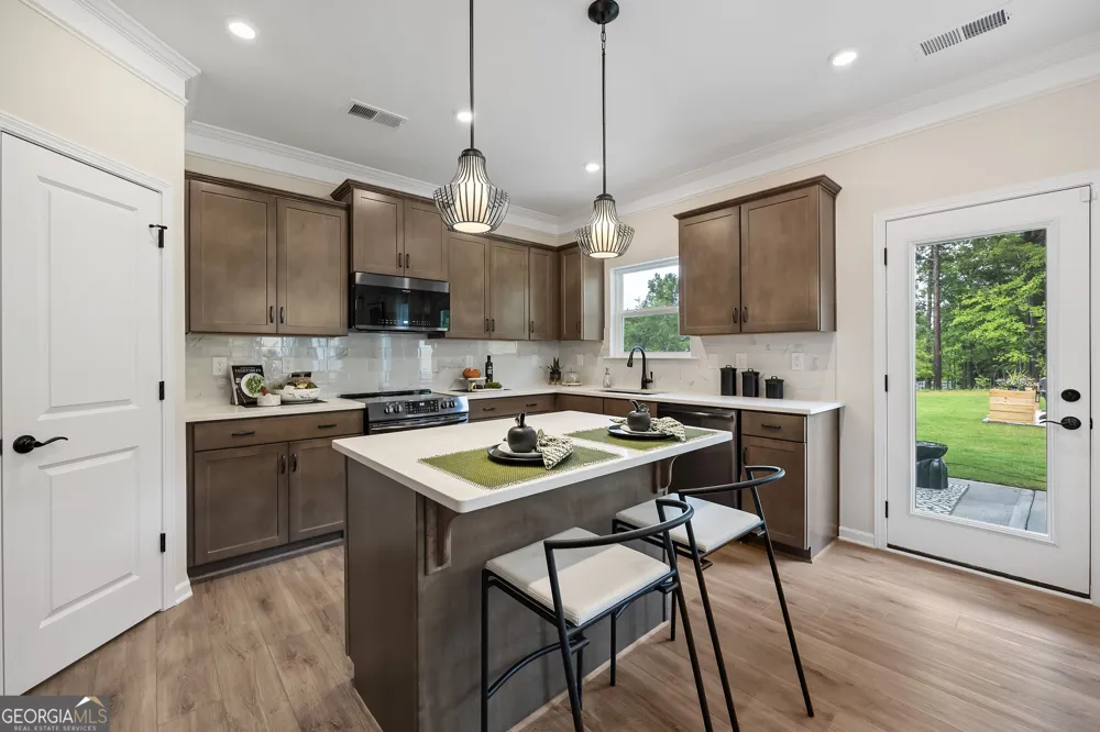 136 Creekside RD Eatonton, GA 31024