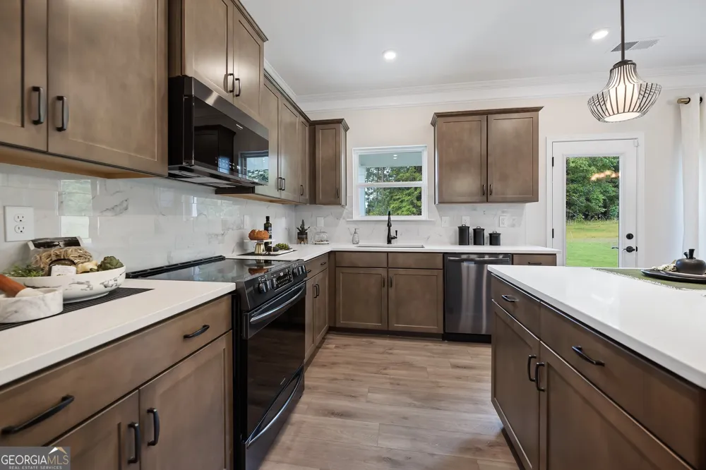 136 Creekside RD Eatonton, GA 31024