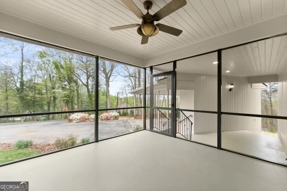 664 Chenocetah DR Cornelia, GA 30531