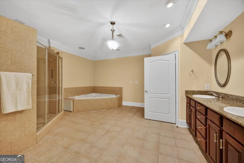 350 Hillridge CV Lizella, GA 31052