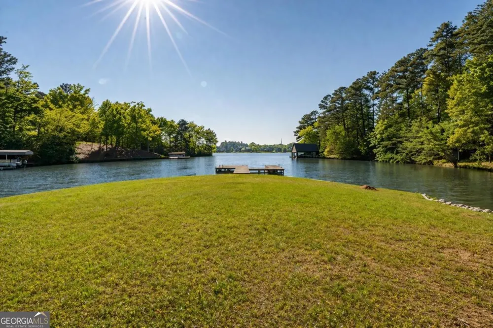 1901 Pine Grove RD Greensboro, GA 30642