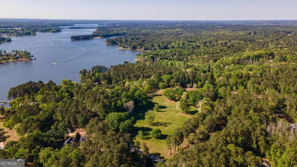 1901 Pine Grove RD Greensboro, GA 30642