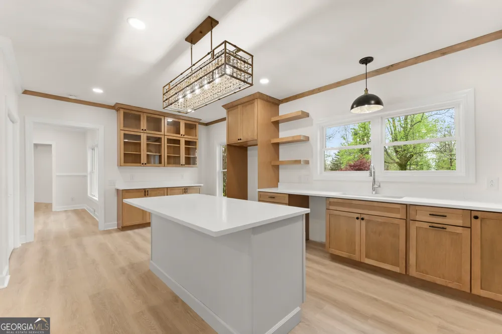 664 Chenocetah DR Cornelia, GA 30531