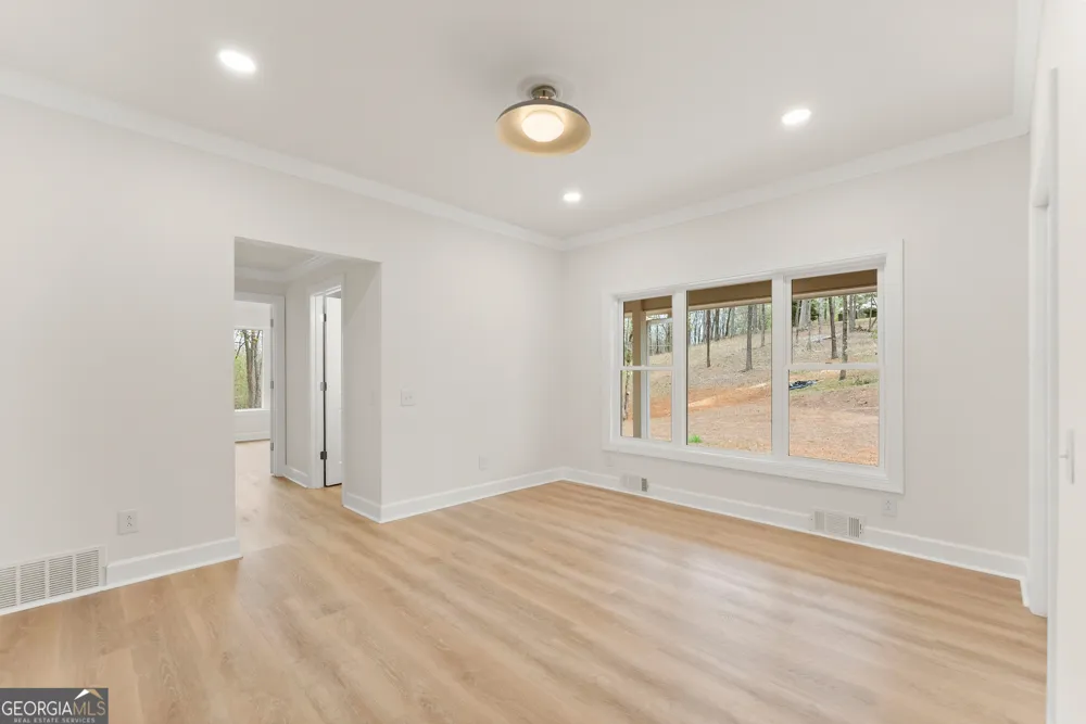 664 Chenocetah DR Cornelia, GA 30531