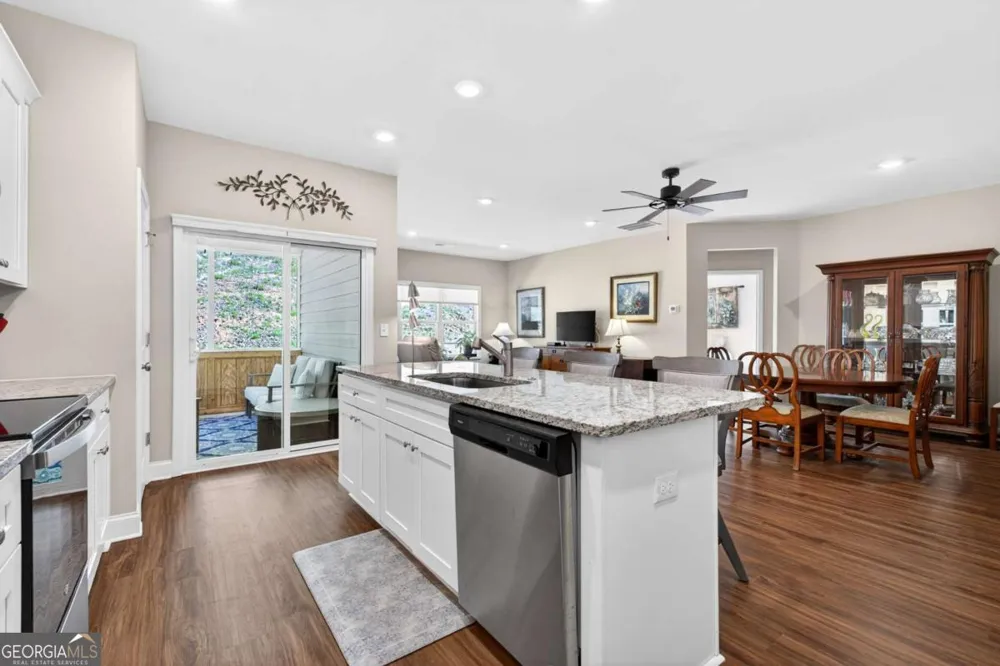 118 Cherokee DR Waleska, GA 30183