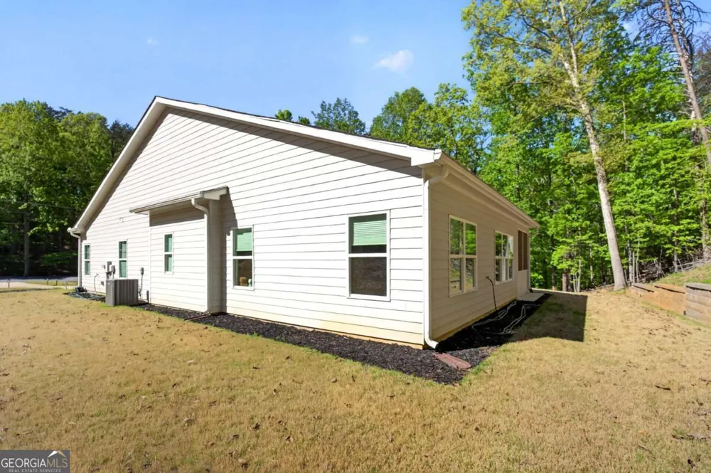 118 Cherokee DR Waleska, GA 30183