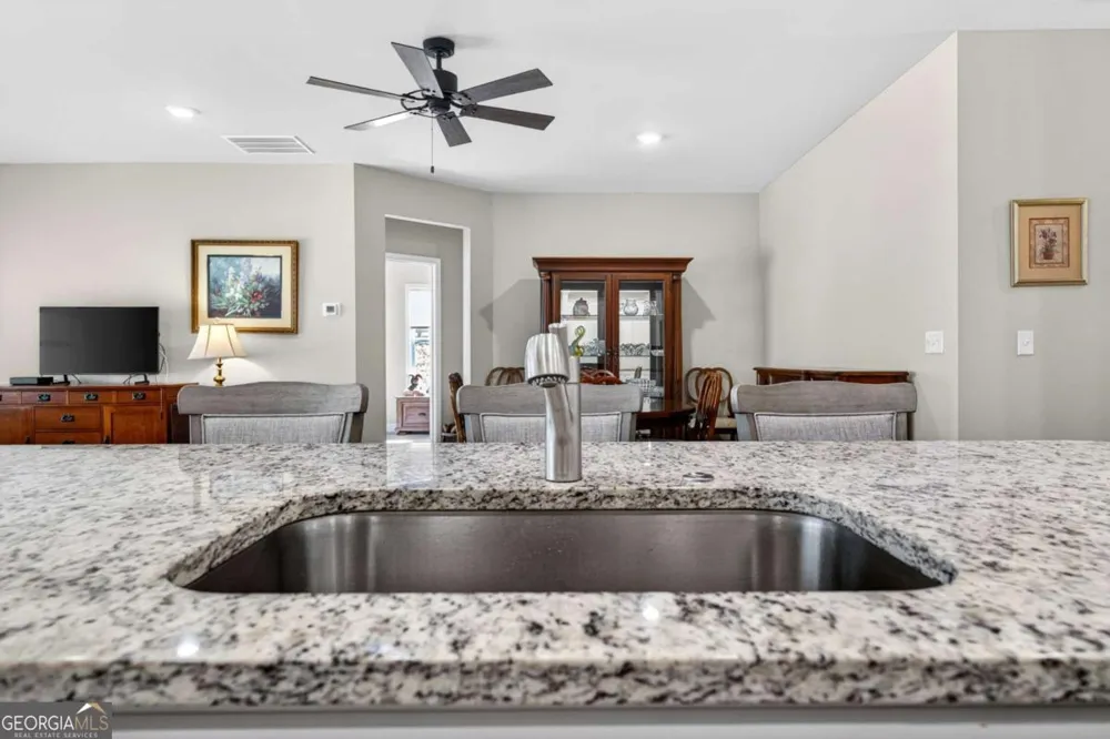 118 Cherokee DR Waleska, GA 30183