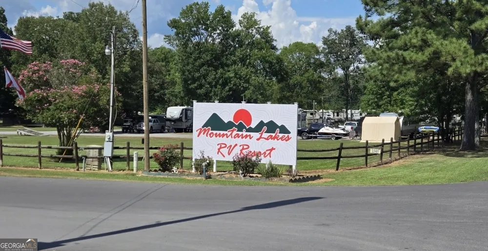 146 CANYON PASS Cleveland, GA 30528