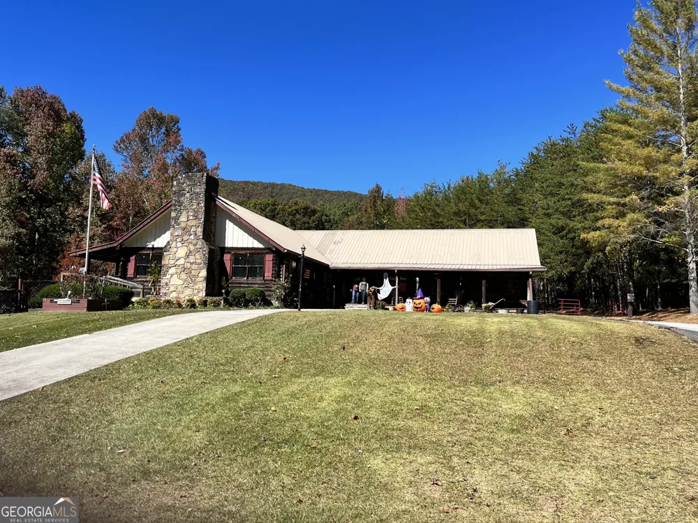 146 CANYON PASS Cleveland, GA 30528