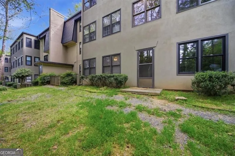 26 Arpege WAY NW Atlanta, GA 30327
