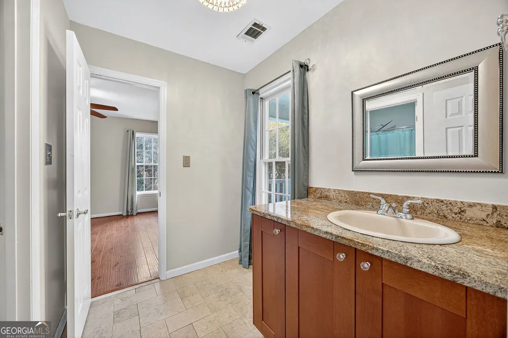 35 Palmer PL Sharpsburg, GA 30277