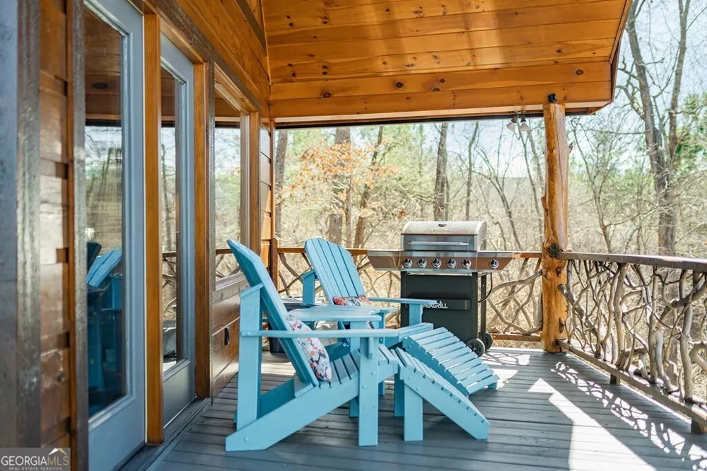 560 Endless View RD Mineral Bluff, GA 30559