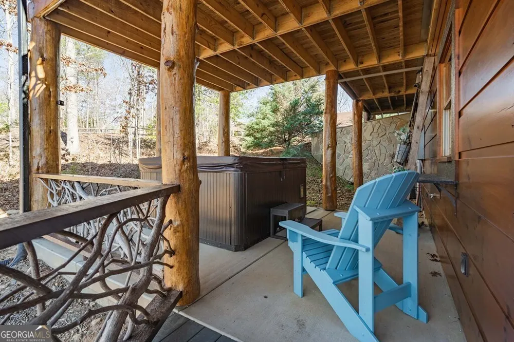 560 Endless View RD Mineral Bluff, GA 30559