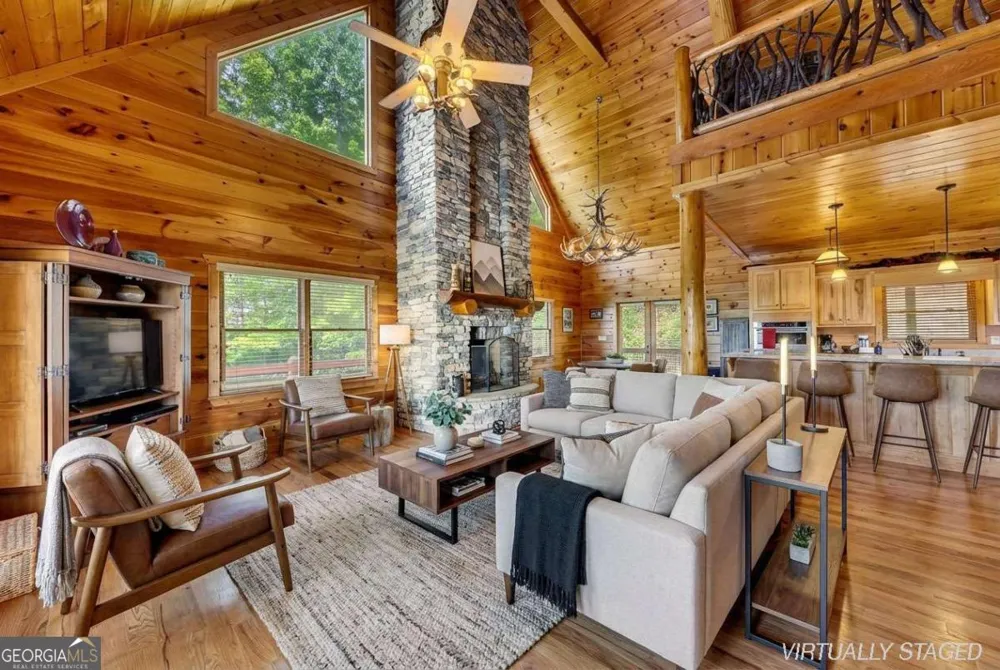 499 Raven Ridge CIR Mineral Bluff, GA 30559