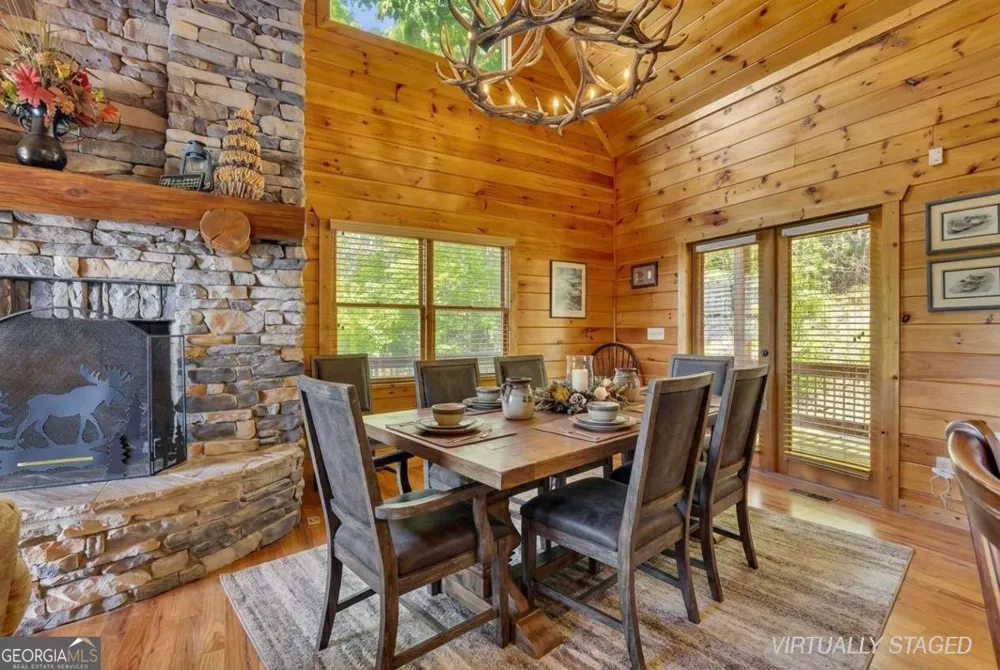 499 Raven Ridge CIR Mineral Bluff, GA 30559