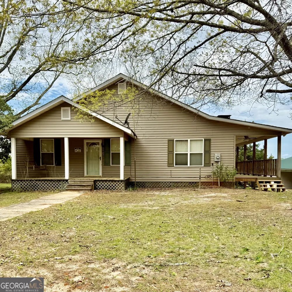 2235 Long Branch RD Toomsboro, GA 31090