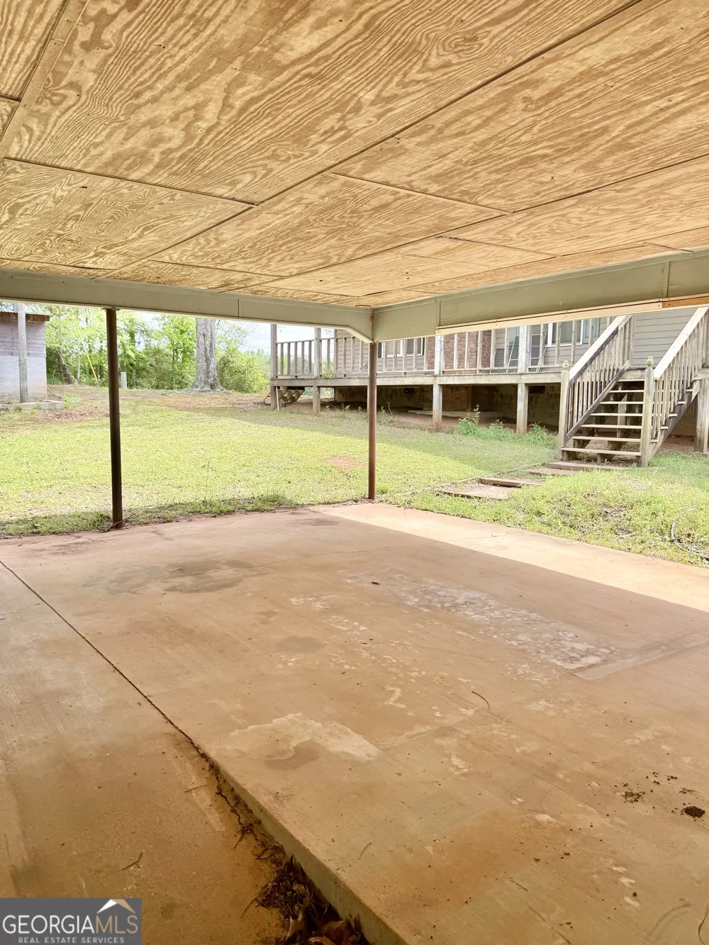 2235 Long Branch RD Toomsboro, GA 31090