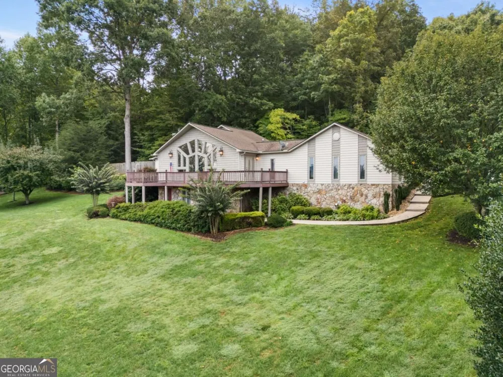 1396 Deerfield RD Young Harris, GA 30582