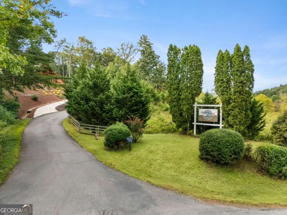 1396 Deerfield RD Young Harris, GA 30582